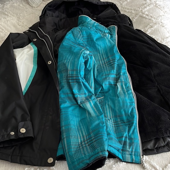 Women’s 2-in-1 Winter Jacket - Picture 3 of 13